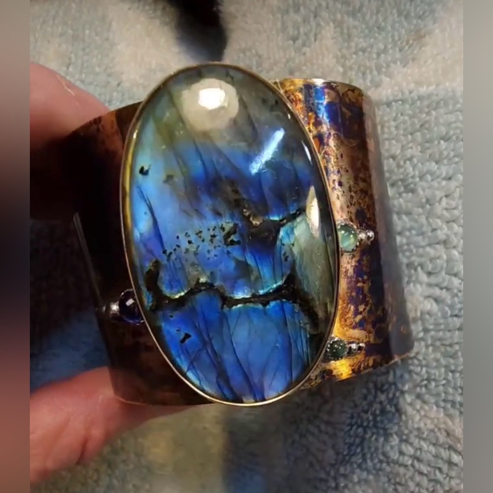 Cuff Bracelet with Labradorite - Picture 11 of 11
